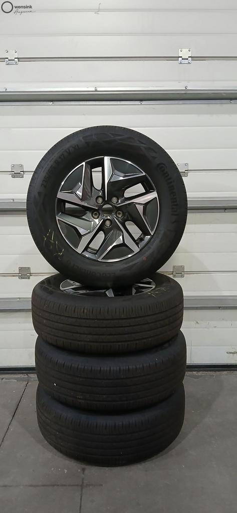 Complete zomerset Kia Sorento (#4417), Auto-onderdelen, Banden en Velgen, Banden en Velgen, Zomerbanden, 17 inch, 235 mm, Personenwagen