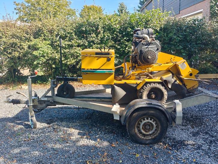 Vermeer SC252 Stobbenfrees, Doe-het-zelf en Bouw, Gereedschap | Freesmachines, Gebruikt, Benzine, Stobbenfrees, Ophalen