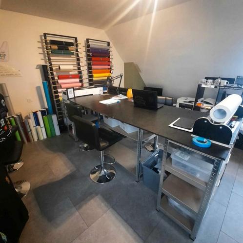 Zaak in gepersonaliseerde stickers en kledij met webshop, Zakelijke goederen, Exploitaties en Overnames