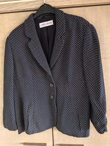 Jasje Joseph Janard, maat 40 beschikbaar voor biedingen