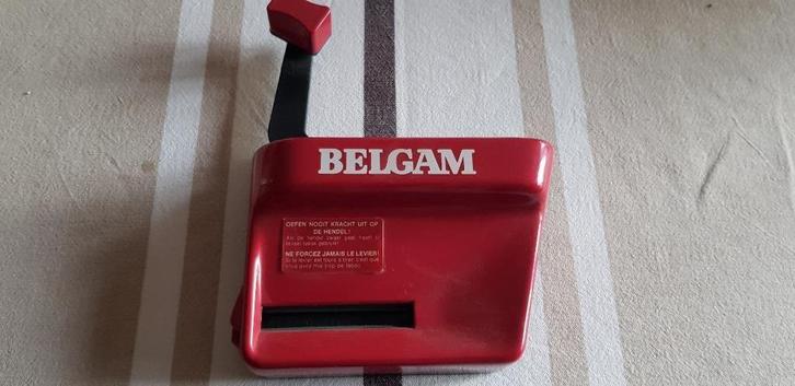 vintage toestelletje voor het zelf rollen van sigaretten, Verzamelen, Rookartikelen, Aanstekers en Luciferdoosjes, Zo goed als nieuw
