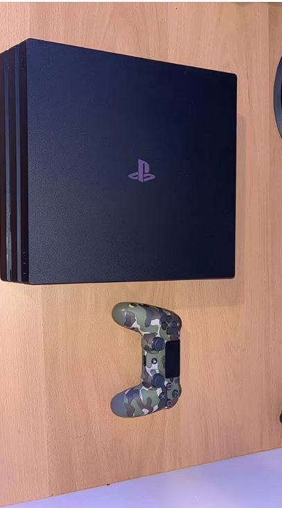 Playstation 4 pro 1TB, Games en Spelcomputers, Spelcomputers | Sony PlayStation 4, Gebruikt, Pro, 1 TB, Met 1 controller, Met games