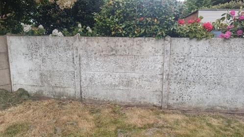 Gratis betonpalen en platen voor 6m schutting, Doe-het-zelf en Bouw, Platen en Panelen, Ophalen