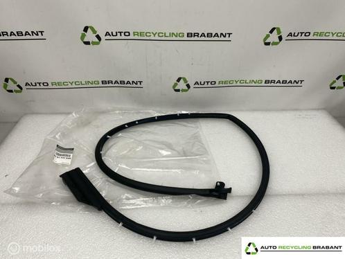 Portierrubber Links Achter Dacia Duster 2 NIEUW 828354284R, Autos : Pièces & Accessoires, Petit matériel, Dacia, Utilisé, Enlèvement ou Envoi