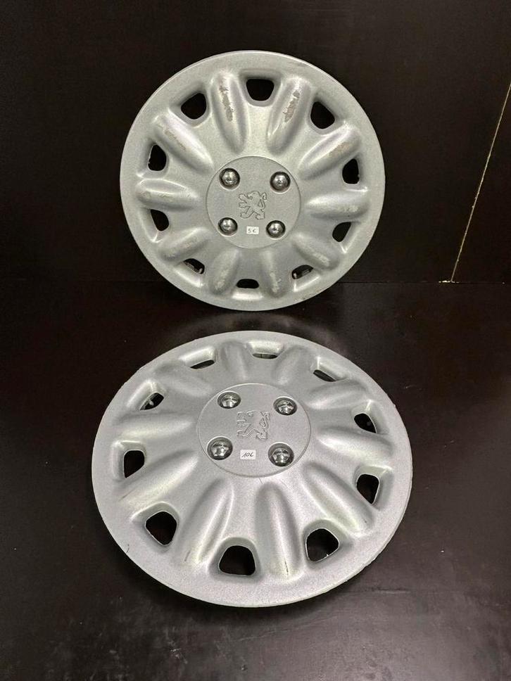 2 wieldoppen Peugeot 107,108.207,208, partner 14", Auto diversen, Wieldoppen, Gebruikt, Ophalen of Verzenden