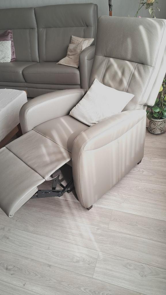 Lederen salon te koop, Huis en Inrichting, Zetels | Zetels en Chaises Longues, Zo goed als nieuw, Ophalen