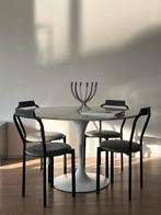 Ronde Tulip tafel Carrara marmeren blad, Huis en Inrichting, Ophalen, Zo goed als nieuw