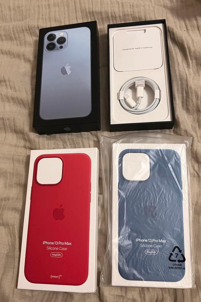 Apple iPhone 13 Pro Max + 2 Apple hoesjes, Telecommunicatie, Mobiele telefoons | Apple iPhone, Zo goed als nieuw, 128 GB, Zonder abonnement