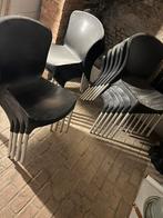 14 zwarte stapelbare stoelen, Antiek en Kunst, Ophalen