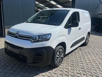Citroën Berlingo Benzine - Lichte vracht/3 plaatsen/trekhaa beschikbaar voor biedingen