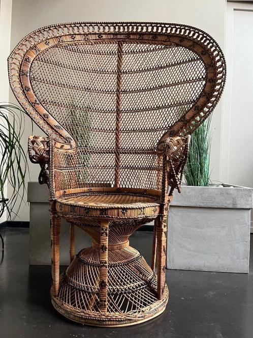 Pauwenstoel Peacock chair Emmanuelle stoel vintage, Antiek en Kunst, Antiek | Meubels | Stoelen en Sofa's, Ophalen