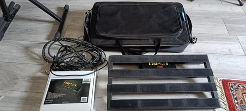Pedaltrain Pedalboard + 1-spot Voeding + kabels + case, Muziek en Instrumenten, Behuizingen en Koffers, Gebruikt, Elektrische gitaar