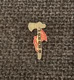 PIN - BIJL - HAKBIJL - HACHE - HACHETTE, Verzenden, Gebruikt, Overige onderwerpen, Speldje of Pin