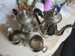 Koffie en theepot met melk/suikerpot zeer goede staat, Ophalen