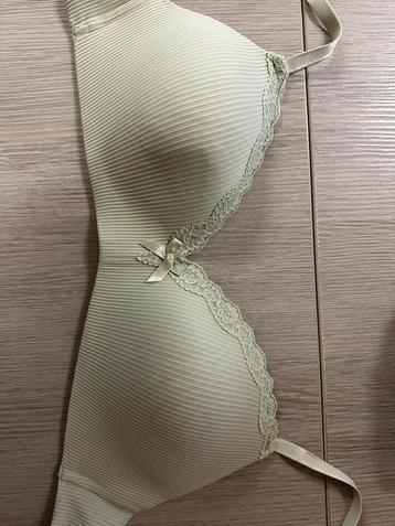 3 nouveaux soutiens-gorge 85D, Hunkemöller, Enlèvement, Autres couleurs, Soutien-gorge