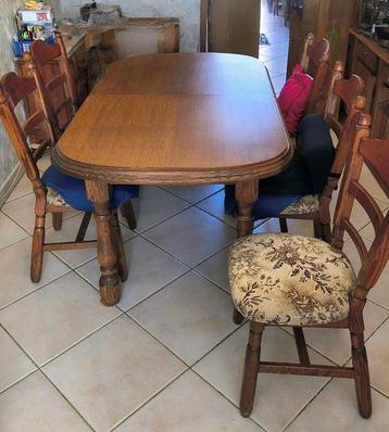 Table extensible chêne massif + 6 chaises beschikbaar voor biedingen