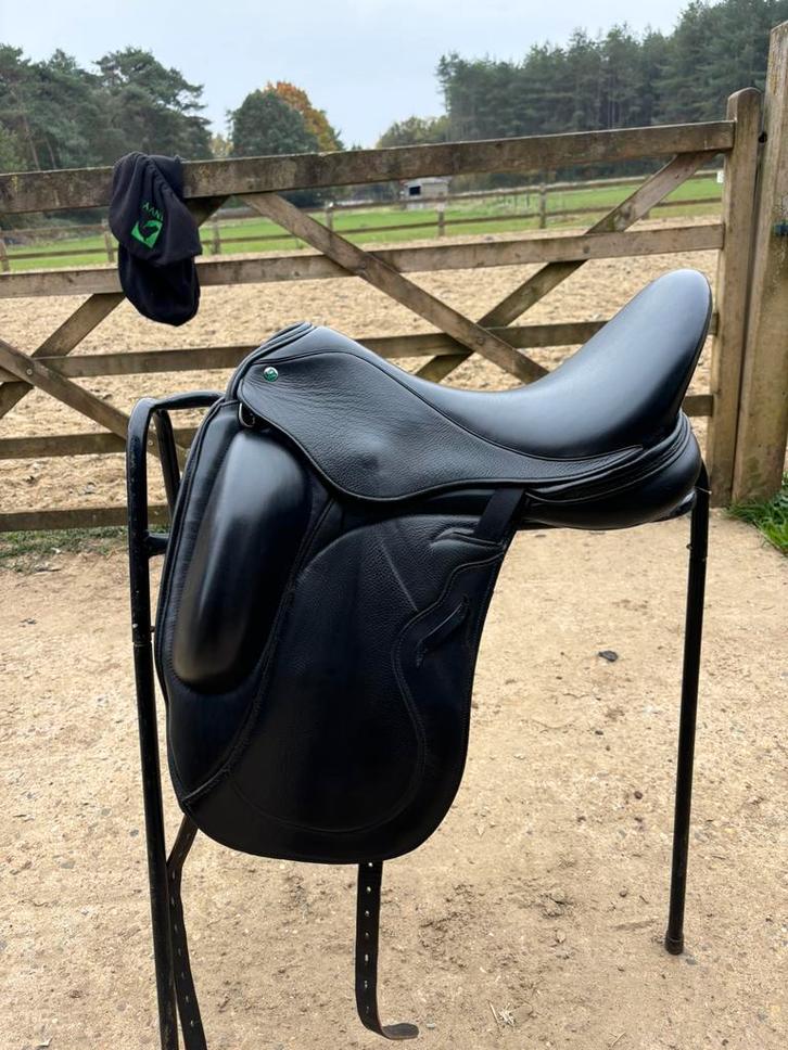 Envy Aurora dressuurzadel, Dieren en Toebehoren, Paarden en Pony's | Zadels, Zo goed als nieuw, Dressuur, Ophalen