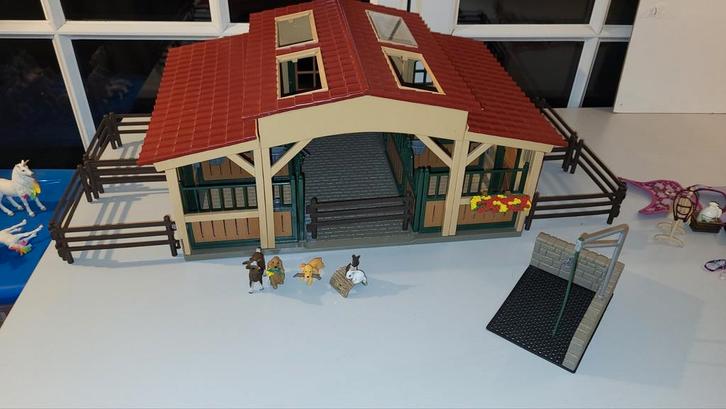 Schleich grote stal met wasbox, Collections, Jouets, Comme neuf, Enlèvement ou Envoi