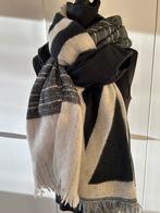 Écharpe Shanna noir et blanc, Vêtements | Femmes, Enlèvement ou Envoi, Écharpe