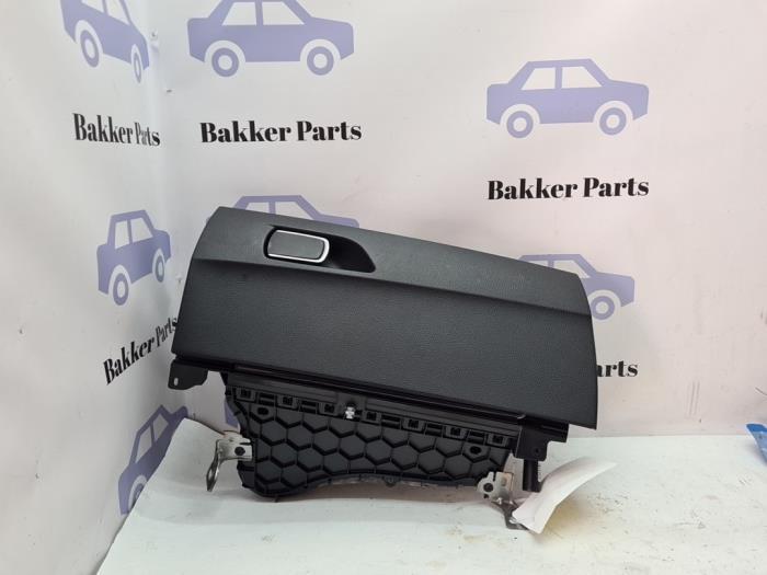 Boîte à gants d'un BMW 1-Serie, Autos : Pièces & Accessoires, Tableau de bord & Interrupteurs, BMW, Utilisé, 3 mois de garantie