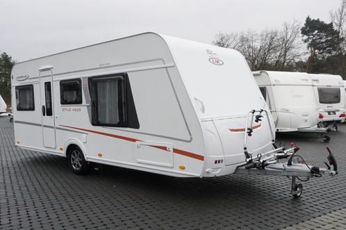 Mooie 4pers.LMC met mover, voortent, fietsrek, queens bed, Caravans en Kamperen, Caravans, Bedrijf, Rondzit, Koelkast, Mover, Serviceluik