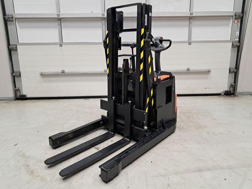 TOYOTA SWE120XR, Zakelijke goederen, Machines en Bouw | Heftrucks en Intern transport, Stapelaar, Elektrisch, 1000 tot 2000 kg