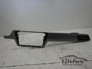VW Touran 5TB Dashboard Inleg grijs 5TB858416F beschikbaar voor biedingen