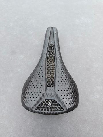 Specialized Phenom Mirror zadel beschikbaar voor biedingen
