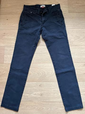 Hilfiger Denim 29/32 beschikbaar voor biedingen
