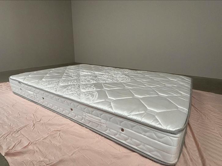 Matras Recor Bedding – 140x200 – zo goed als nieuw, Huis en Inrichting, Slaapkamer | Matrassen en Bedbodems, Zo goed als nieuw