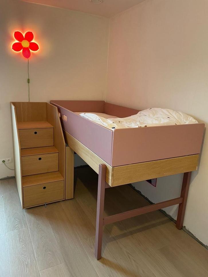 Flexa halfhoogslaper bed + trap roze, Huis en Inrichting, Slaapkamer | Bedden, Gebruikt, Eenpersoons, 90 cm, 200 cm, Hout, Overige kleuren