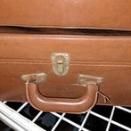 2 valises vintage brun clair 64 /44/18  et  68/48/18, Bijoux, Sacs & Beauté, Valises, Enlèvement ou Envoi