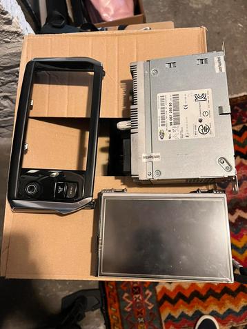 Peugeot 208 Smeg radio beschikbaar voor biedingen