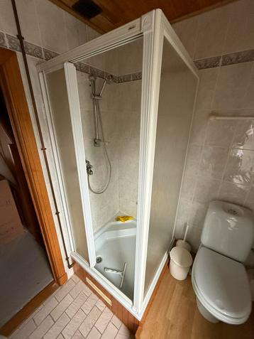 Volledige Douche beschikbaar voor biedingen