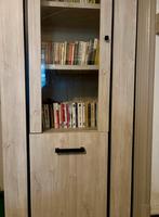 armoire/biblioteque avec livres a vendre complet, Enlèvement, Comme neuf