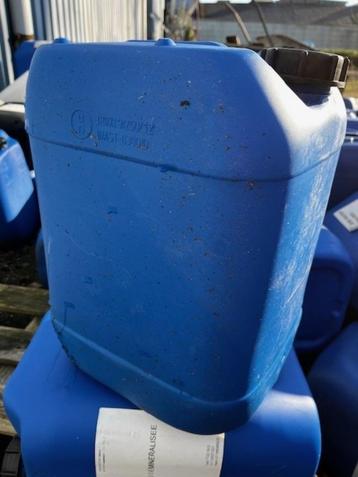jerrycans met handgreep 20liter beschikbaar voor biedingen