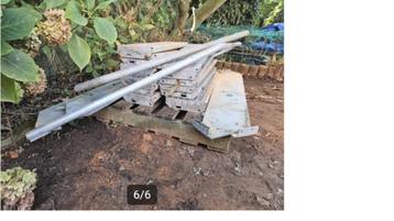 Gegalvaniseerde trap met leuning 450 euro - 6traps beschikbaar voor biedingen