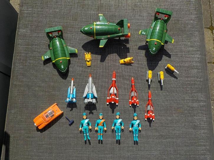 belle collection vintage Thunderbirds - Matchbox et Carlton, Collections, Jouets, Utilisé, Enlèvement ou Envoi