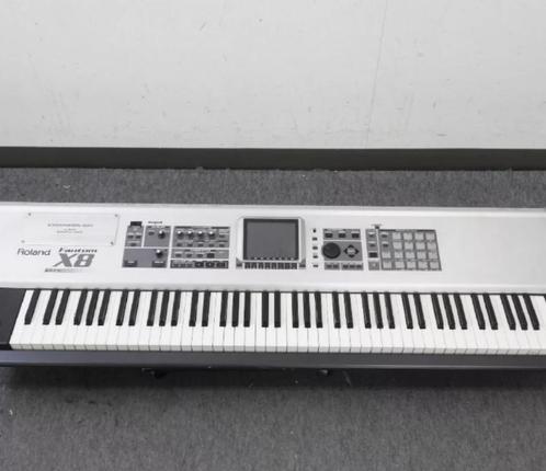 Roland FANTOM X8 Synthesizer Gewogen 88 toetsen Elektronisch, Muziek en Instrumenten, Synthesizers, Zo goed als nieuw, 88 toetsen