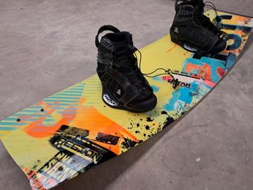 Wakeboard voor beginners inclusief touw en handvat beschikbaar voor biedingen