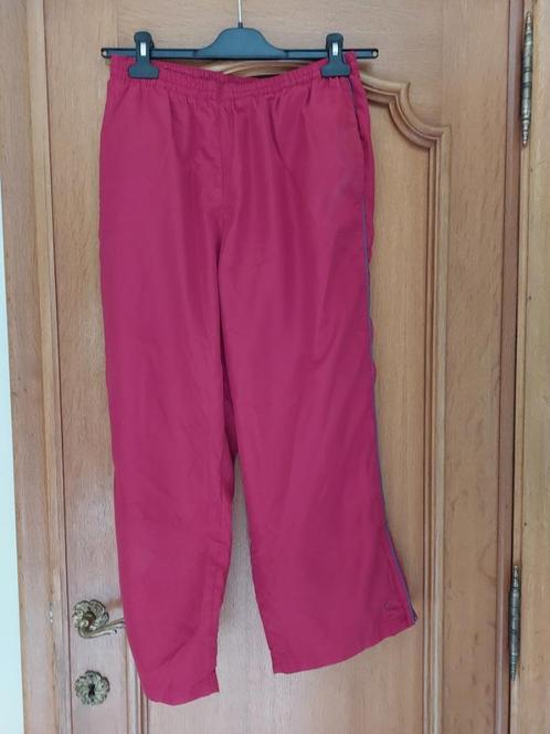 Pantalon 3/4 de sport rouge T40, Kleding | Dames, Sportkleding, Zo goed als nieuw, Fitness of Aerobics, Maat 38/40 (M), Rood, Ophalen