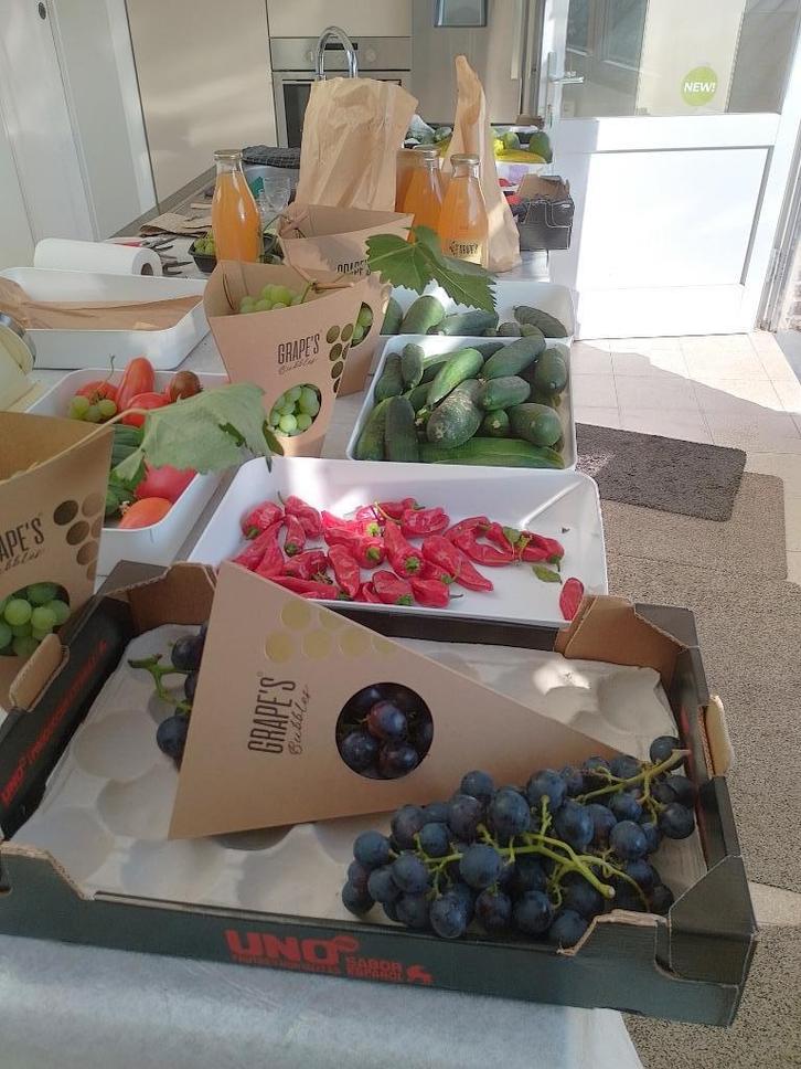 TOMATES + RAISIN ROYALE EXTRA & MUSCAT EXTRA, Divers, Produits alimentaires, Enlèvement