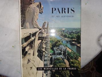PARIS et ses alentours  Les merveilles de la France beschikbaar voor biedingen