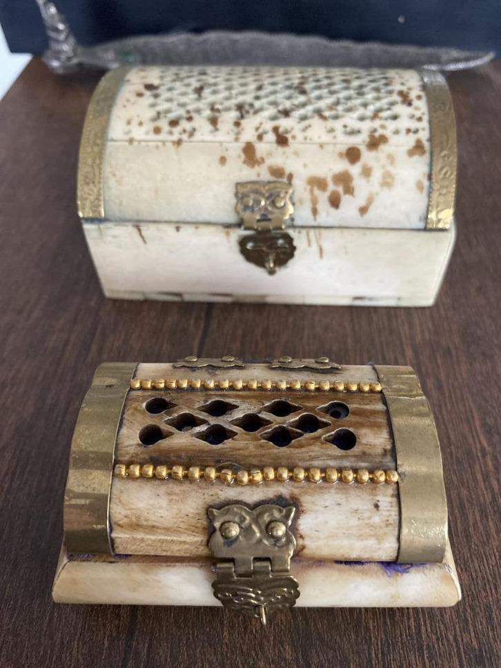 Vintage scharnierende chinese sieraden dozen gebeente, Handtassen en Accessoires, Antieke sieraden, Overige typen, Overige materialen