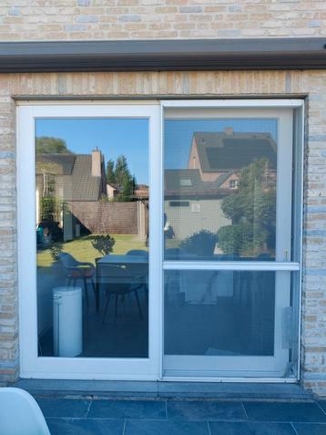 Houten schuifraam met alu vliegenraam perfecte staat, Doe-het-zelf en Bouw, Ophalen, Zo goed als nieuw