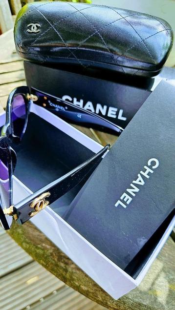 Chanel zonnebril Authentic inclusief Case, doos en boekje  beschikbaar voor biedingen