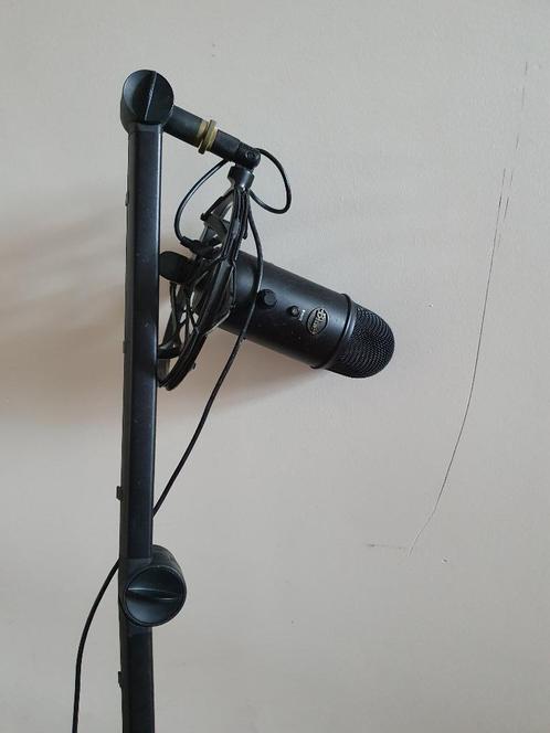 Micro Blue Yéti + Bras et fixation, Muziek en Instrumenten, Microfoons, Zo goed als nieuw, Studiomicrofoon, Ophalen