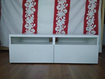 Tv meubel Ikea beschikbaar voor biedingen