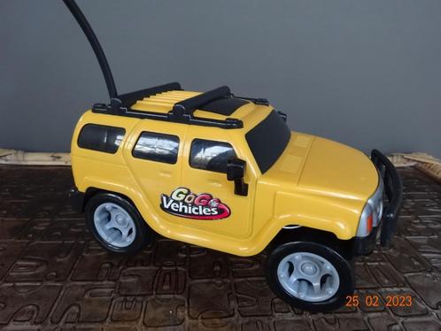 Gogo Vehickles, grote gele jeep, lengte 28 cm, Enfants & Bébés, Jouets | Véhicules en jouets, Utilisé, Enlèvement ou Envoi
