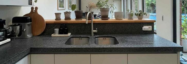 Granieten werkblad+dubbele spoelbak en kraan, Huis en Inrichting, Keuken | Keukenelementen, Zo goed als nieuw, Ophalen